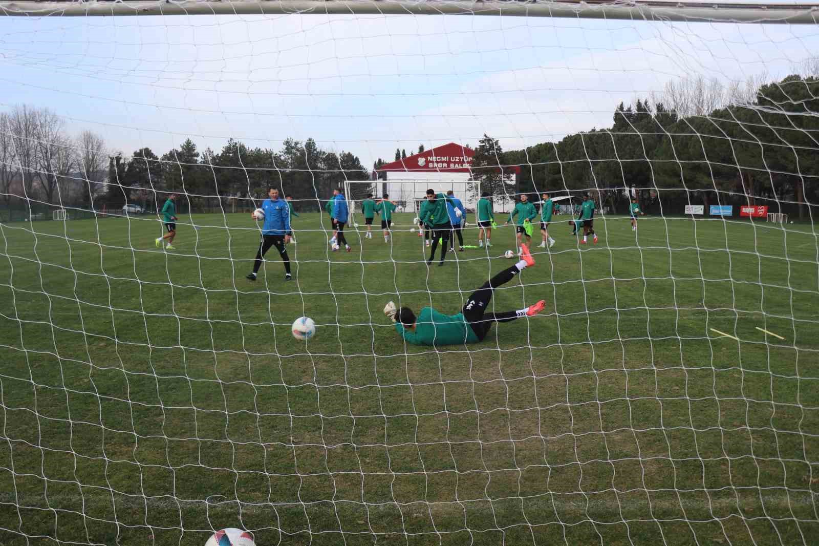 Sakaryaspor, Ankaragücü mesaisine başladı