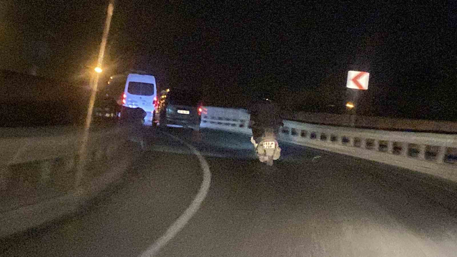 Gece Seyir Halindeki Motosikletli Görünmez Oldu