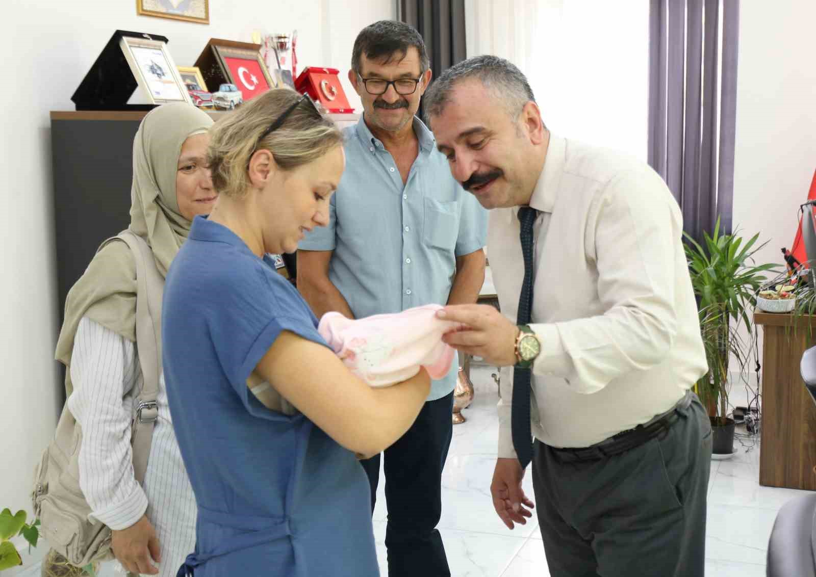 Devletin Şefkati Erken Ulaştı: Bebek Doğrudan Aileye Teslim Edildi