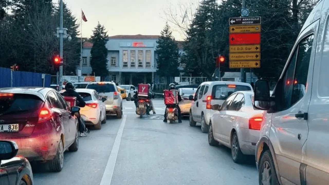 Şair Fuzuli Caddesi Gece Boyunca Trafiğe Kapanacak