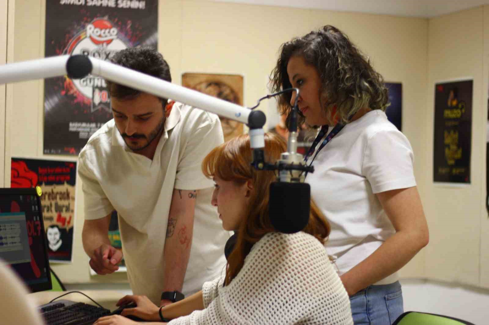 Radyo A’da Mikrofonla İlk Buluşma Heyecanı