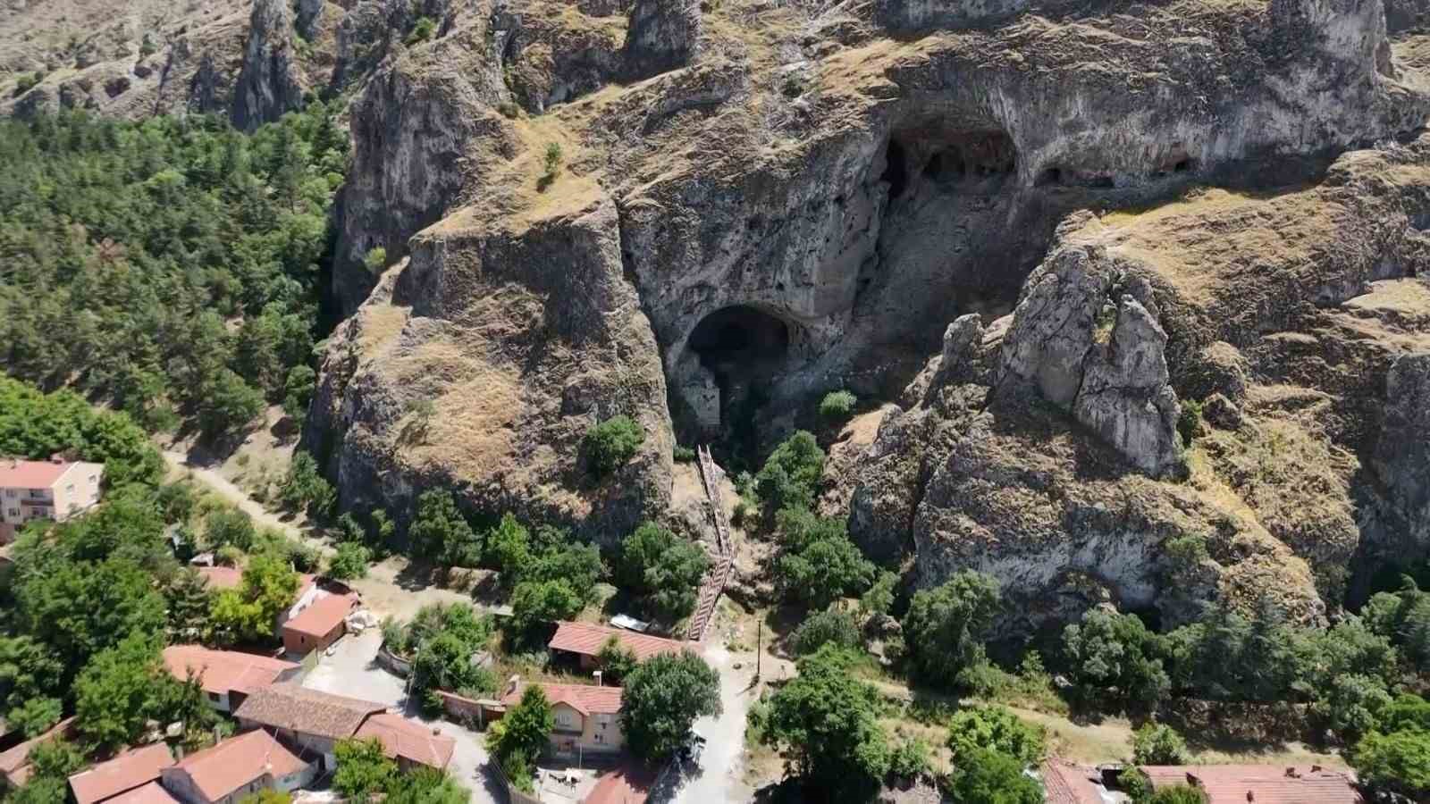 İnönü Mağaraları Ziyaretçilerin İlgi Odağı Oldu!