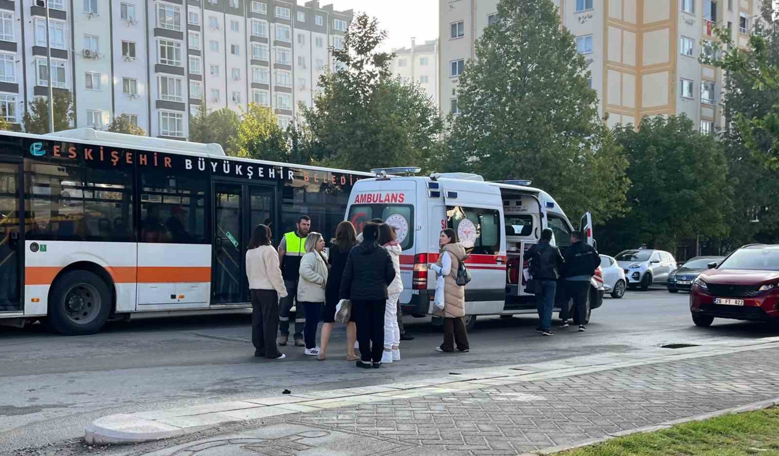 Çarptığı yayanın ardından gözyaşı döktü!