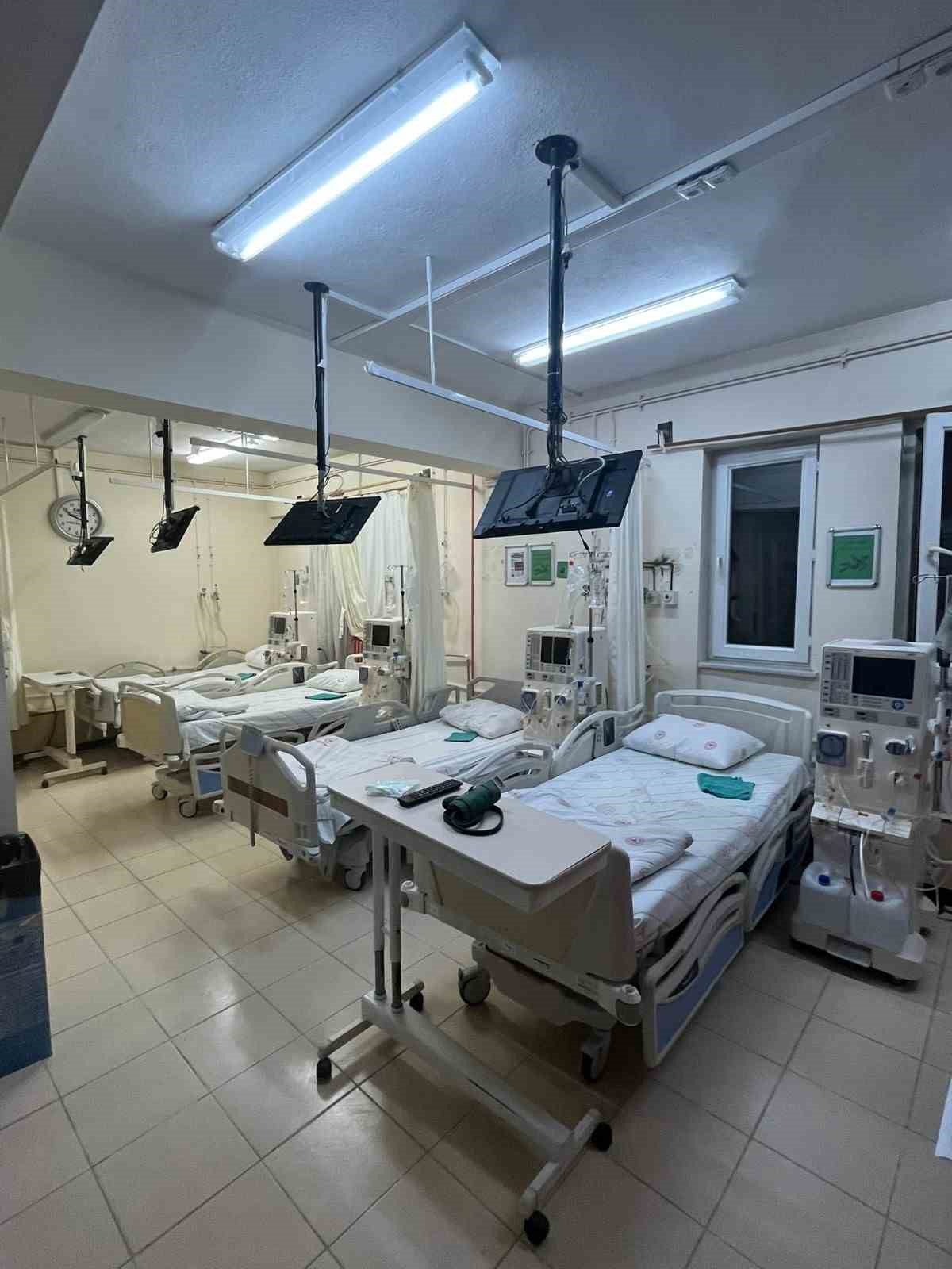 ÇİFTELER’DE SAĞLIKTA MODERN DÖNEM: YENİ DİYALİZ CİHAZLARI HİZMETTE!