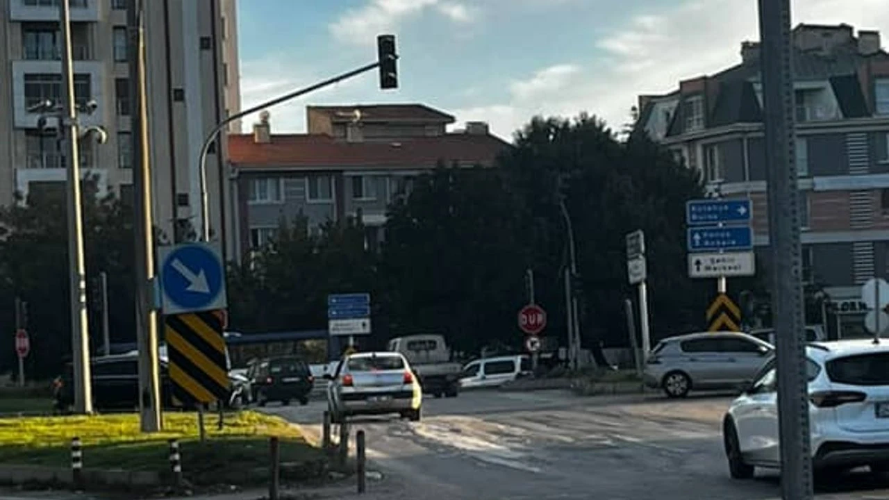 Vatandaşlar o caddede endişeli: Işıklar kapalı!