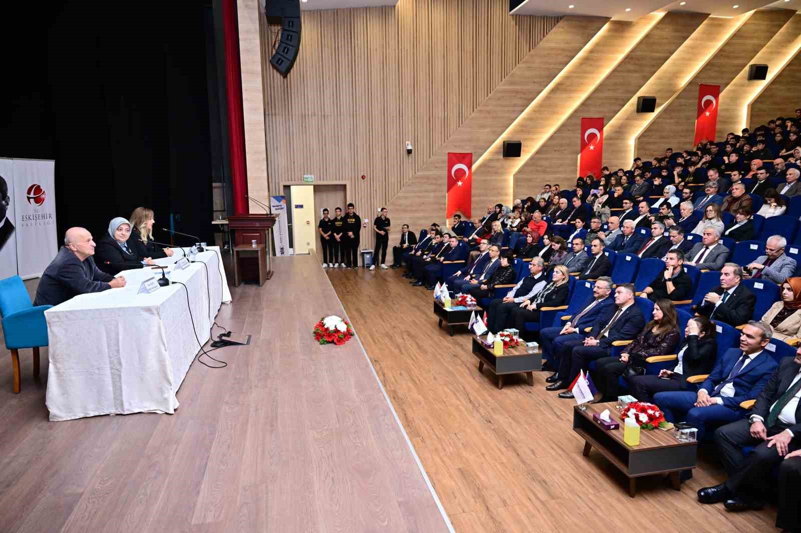 Vali Aksoy, ’Yeminli Aile Arabuluculuğu Belge ve Yemin Töreni’ne katıldı!