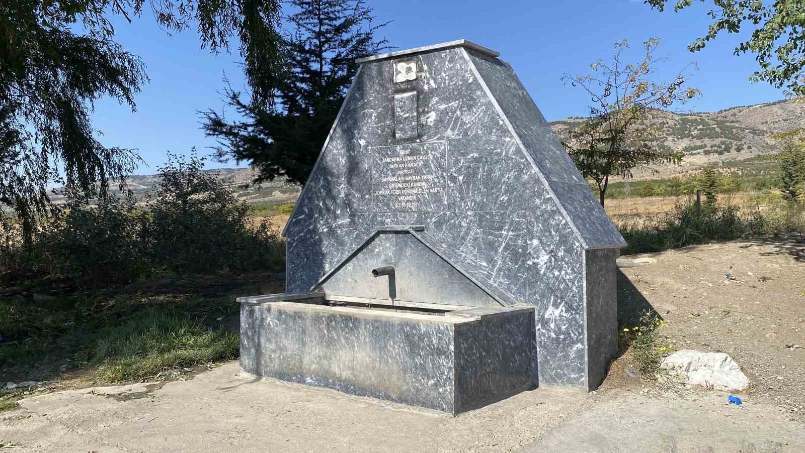 ŞEHİT TARKAN KARACA HAYRATINA BİR KEZ DAHA SİLAHLI SALDIRI!