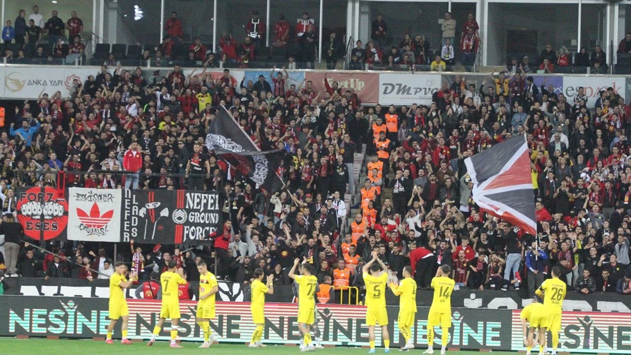 Eskişehirspor Taraftarından Afyon’a Çıkarma: 1.500 Kişilik Destek!