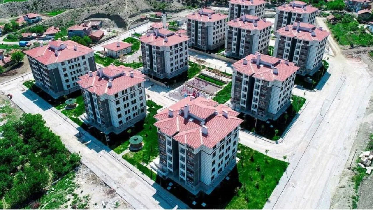 EV HAYALİYLE 100 BİNLERCE LİRA KAPTIRDILAR