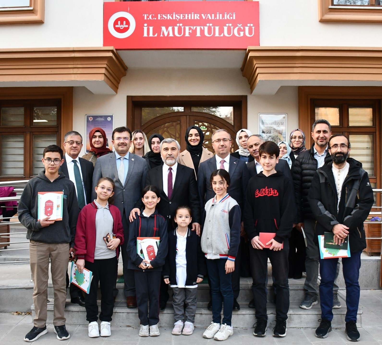 ÇOCUKLARDAN İNSANLIK DERSİ: GELİRLER GAZZE’YE GÖNDERİLİYOR!