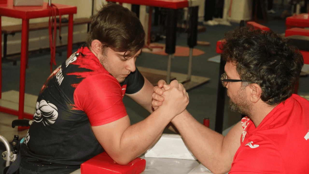 Yüzde 96 engelle mücadele ediyor, hedefi dünya şampiyonluğu!