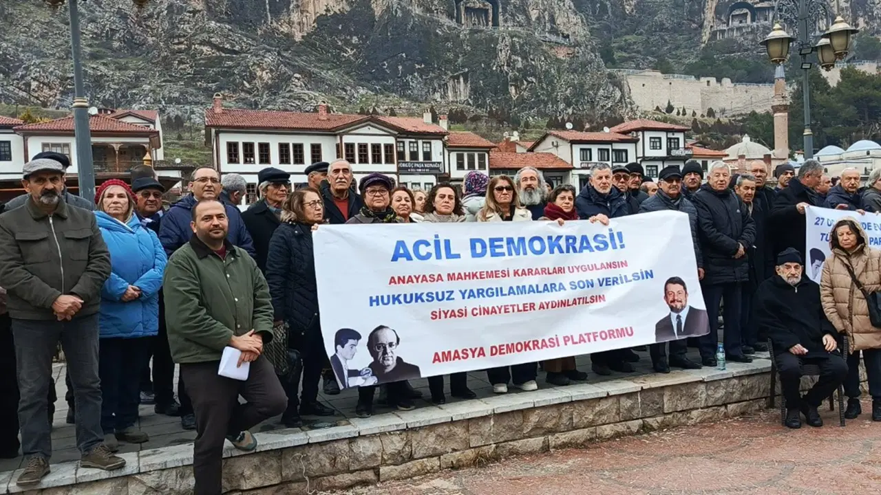 Amasya'da Uğur Mumcu ve Şerafettin Atalay için anma