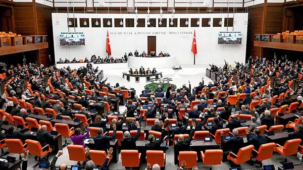 TBMM gündemi: Süreç komisyonunun 'ortak rapor' yazımına devam etmesi bekleniyor