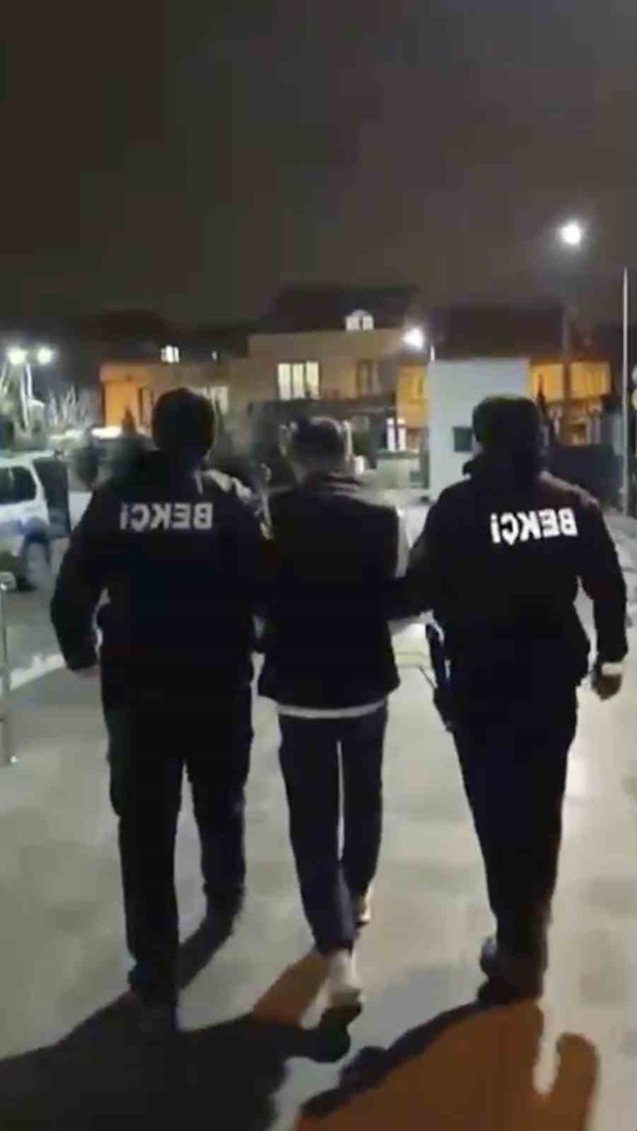 Bursa’da hırsızlık suçundan 21 yıl hapis cezası bulunan şahıs yakalandı