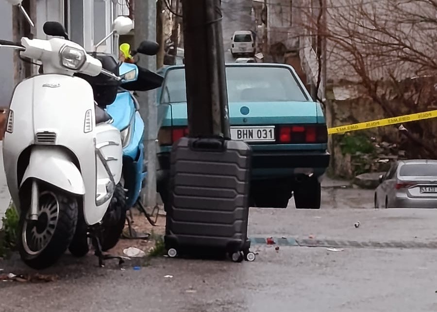 Emniyet birimi yakınındaki şüpheli valiz patlatıldı