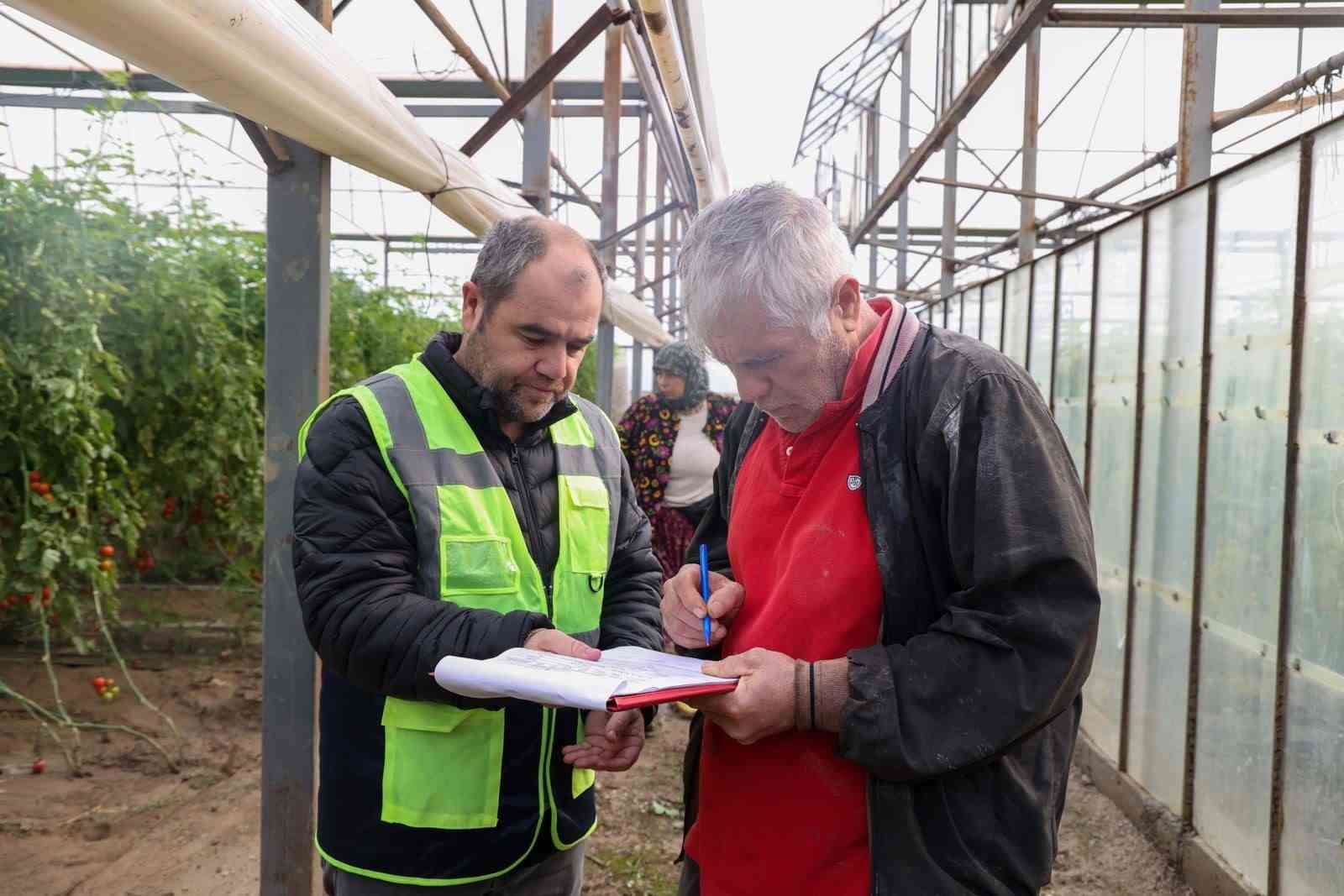 Aksu’da afetten zarar gören seralarda hasar tespiti yapıldı