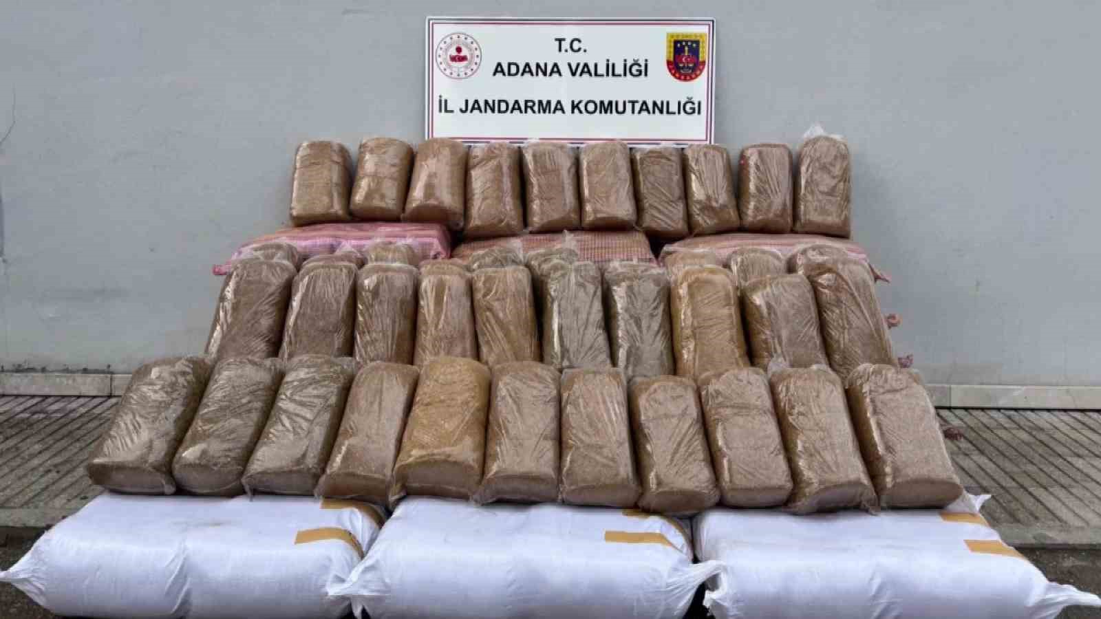 Adana’da bin 140 kilogram kaçak tütün ele geçirildi