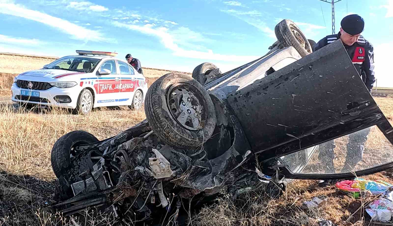 Aksaray’da takla atan otomobilin sürücüsü yaralandı