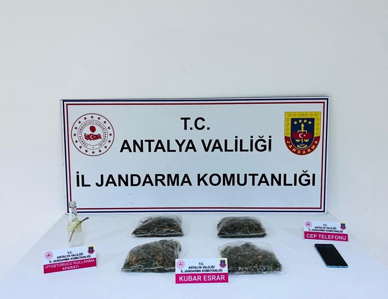 Serik’te uyuşturucu operasyonu