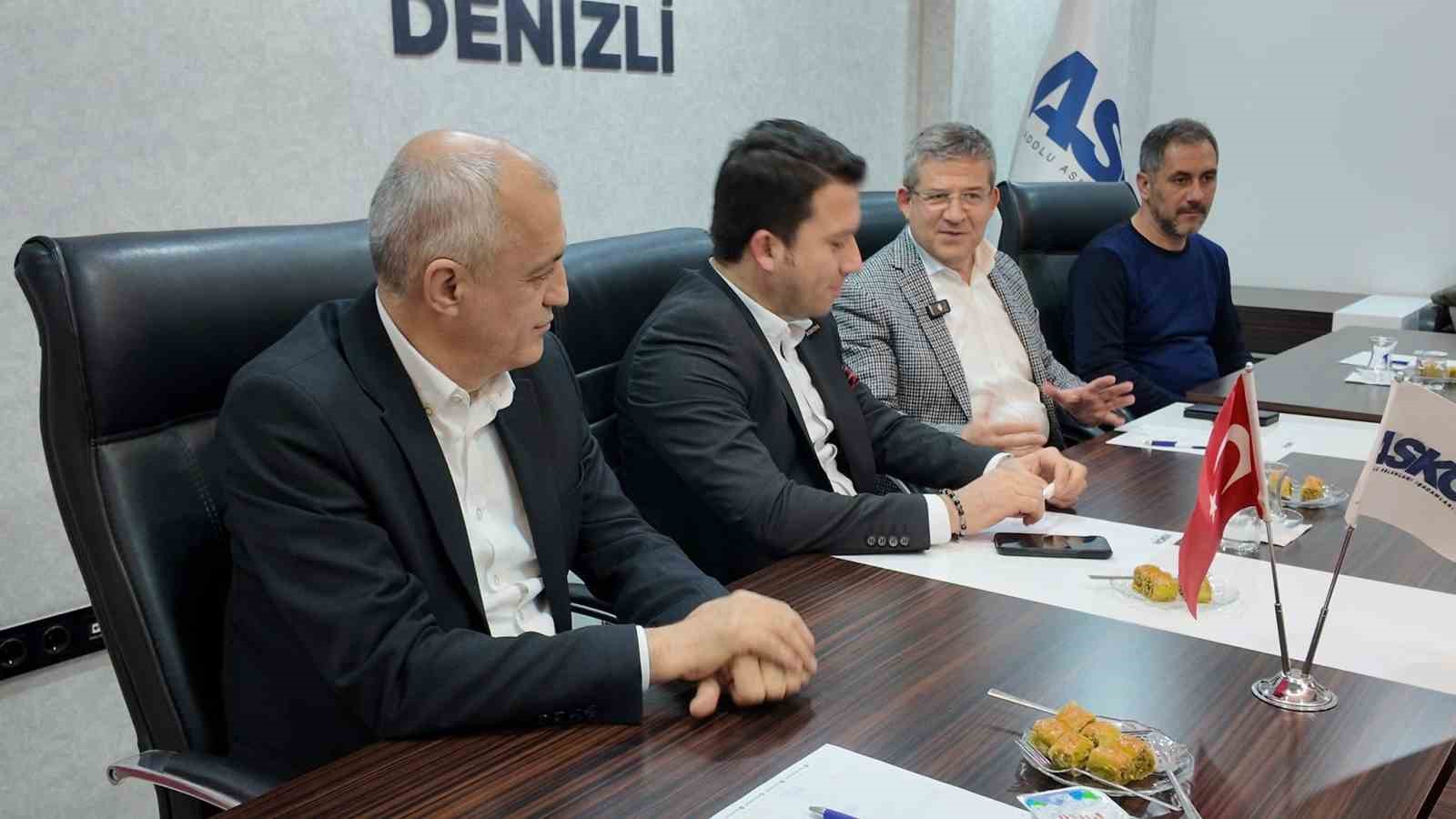 AK Parti İl Başkanı Subaşıoğlu; "Bizi takip etsinler, biz onlara proje vermeye devam edeceğiz"