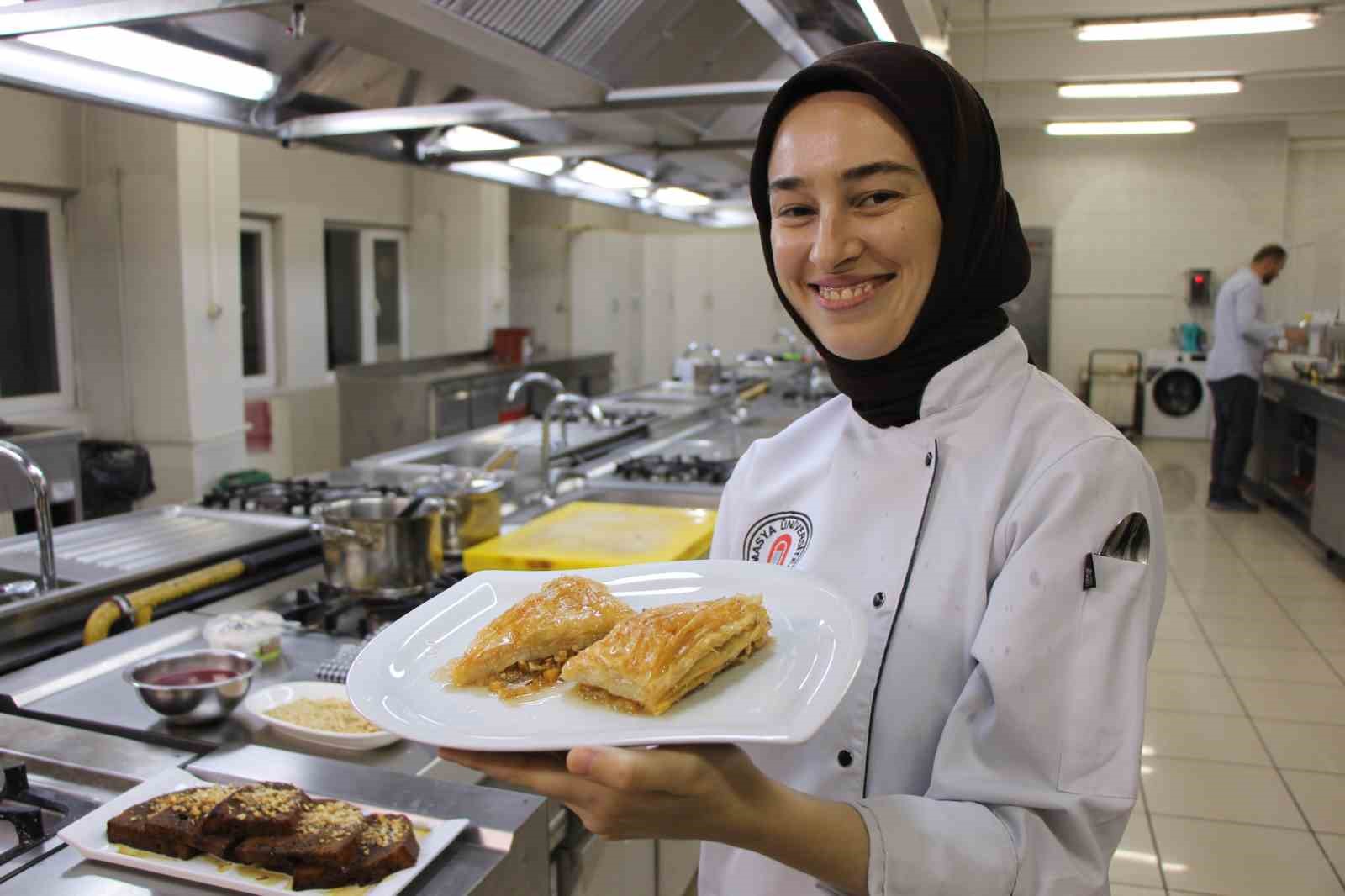 Amasya’nın yeni lezzeti ‘elmalı baklava’