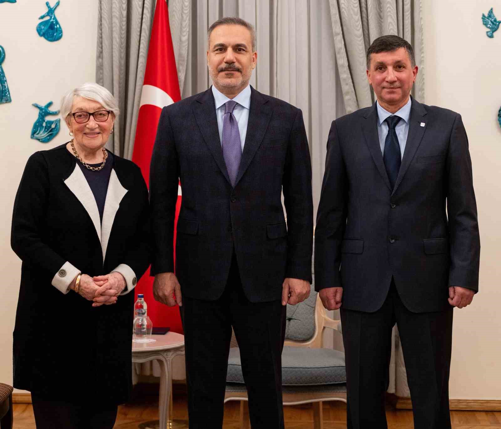 Bakan Fidan, Litvanya’daki Tatar ve Karaim toplumları temsilcileriyle bir araya geldi