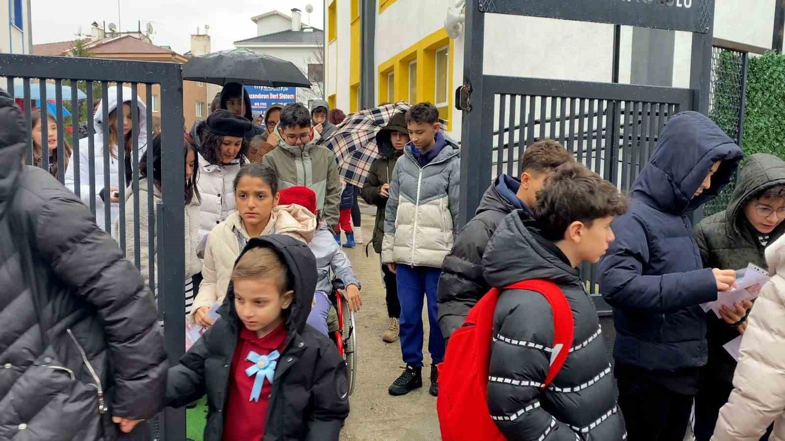 Bolu’da 52 bin öğrenci karne sevinci yaşadı