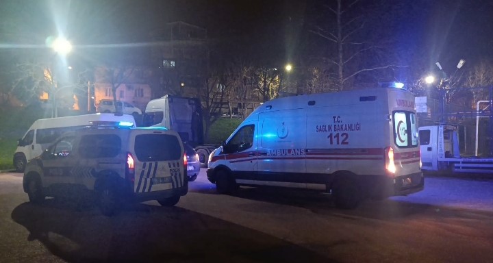 Bursa’da bıçaklı kavga: 2 yaralı