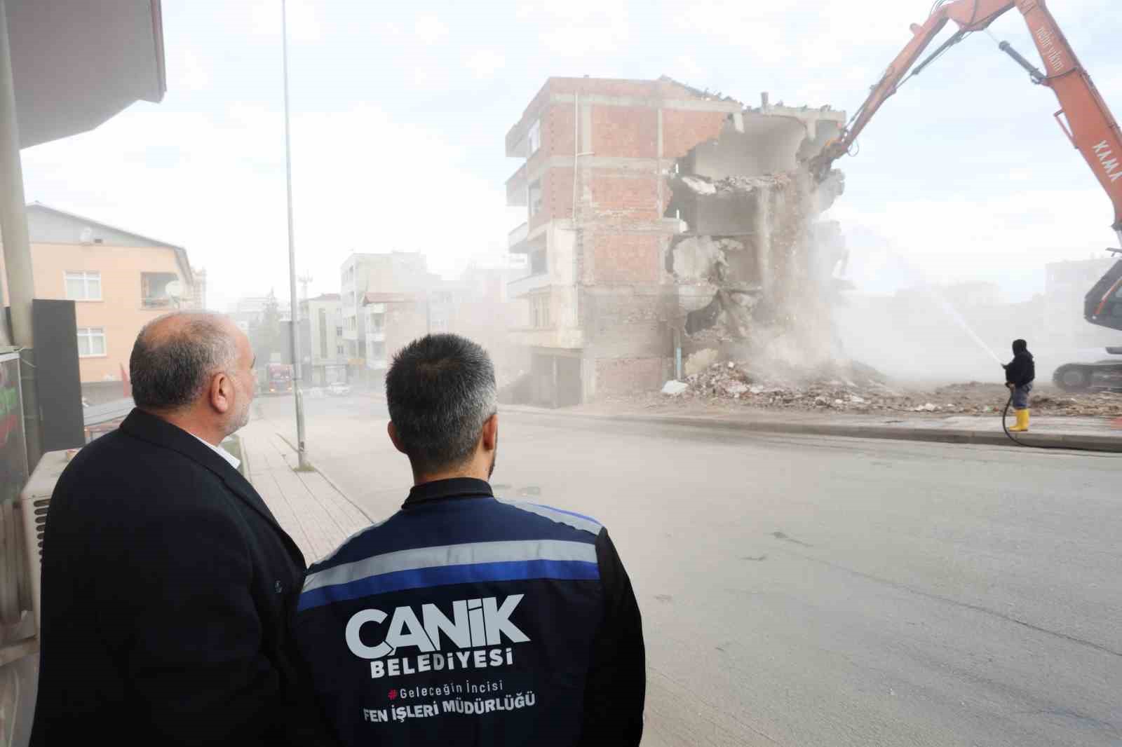 Canik’te depreme dayanıksız 2 bin 864 bağımsız birime neşter