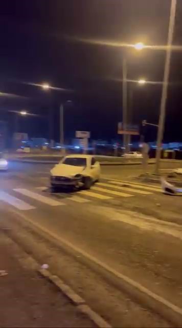 Diyarbakır’da iki araç çarpıştı: 2 yaralı