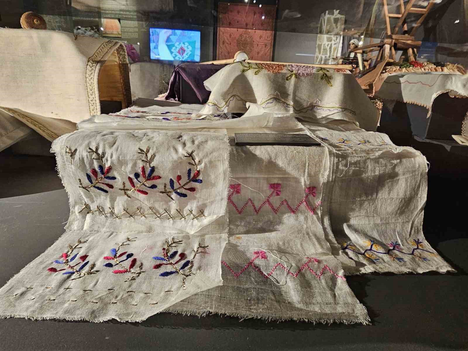 Elazığ Kent Müzesi’deki el işi ürünler geçmişe ışık tutuyor