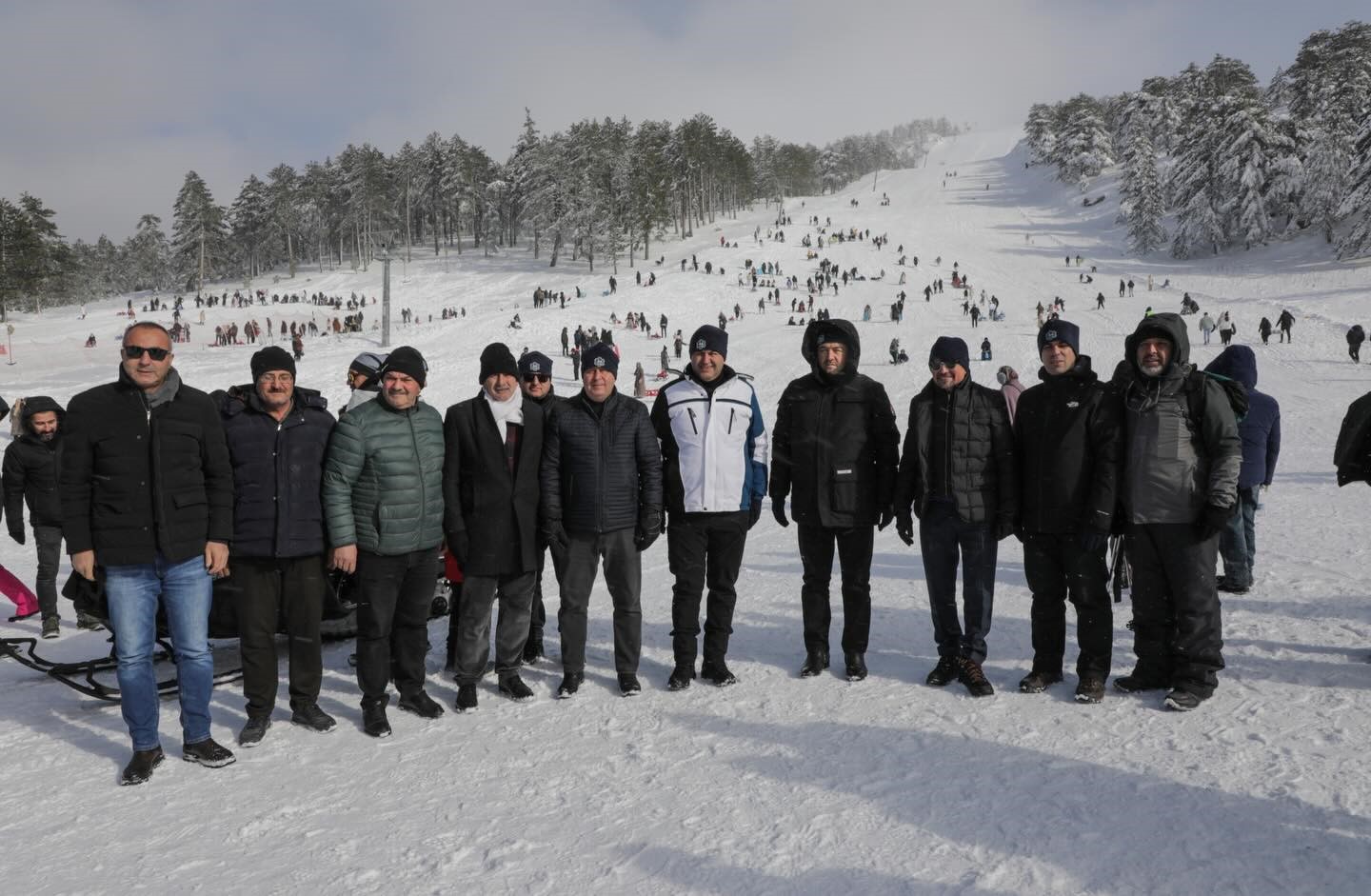 Gediz Murat Dağı Termal Kayak Merkezi’nde kar ve kayak keyfi