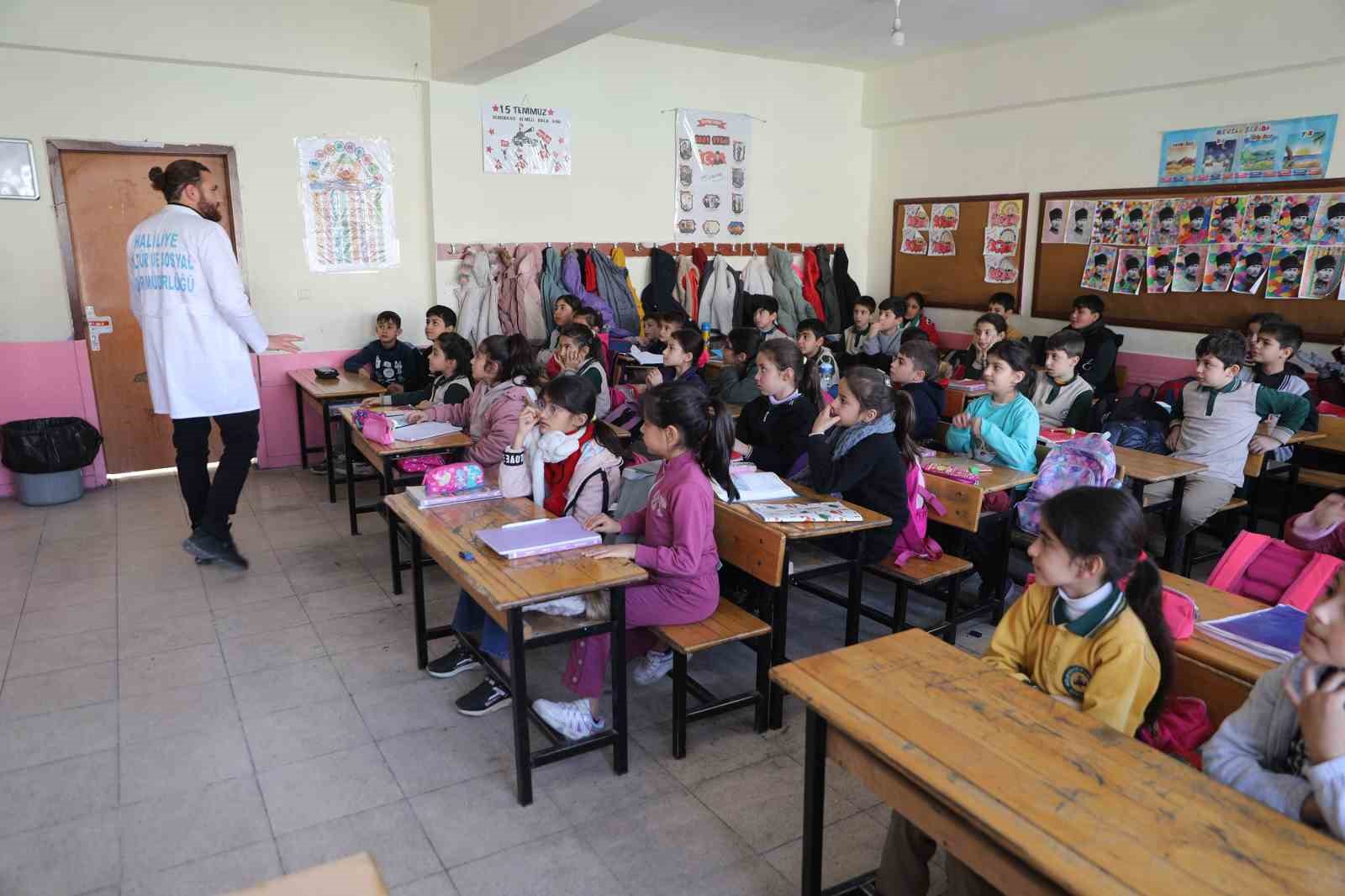 Haliliye Belediyesi’nden öğrencilere farkındalık eğitimi