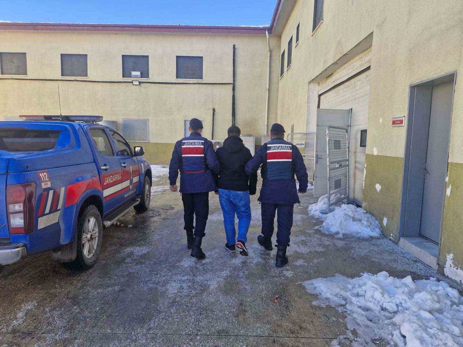 Hırsızlık suçundan kesinleşmiş 15 yıl cezayla aranan şahıs yakalandı