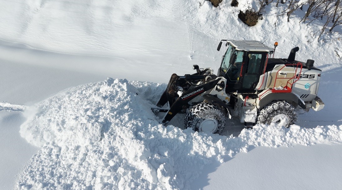 İl Özel İdaresi’nden Pülümür-Kocatepe yolunda yoğun mesai