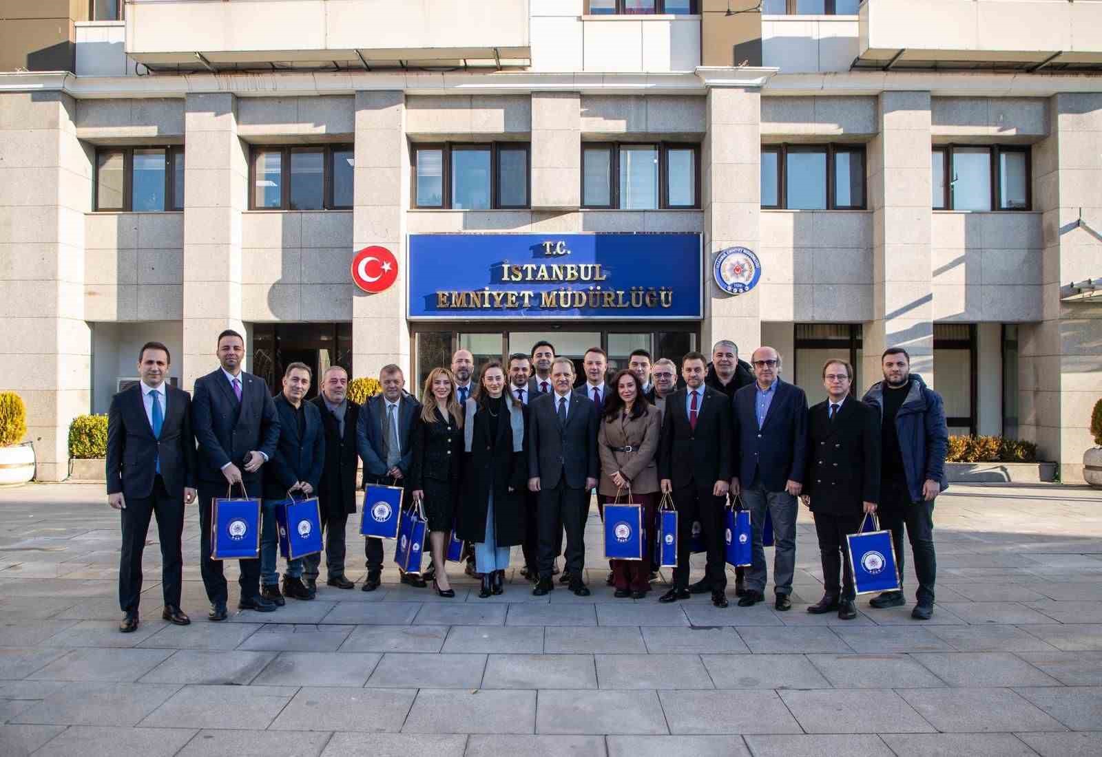 İstanbul Emniyet Müdürü Selami Yıldız, 10 Ocak Çalışan Gazeteciler Günü’nde gazetecileri ağırladı