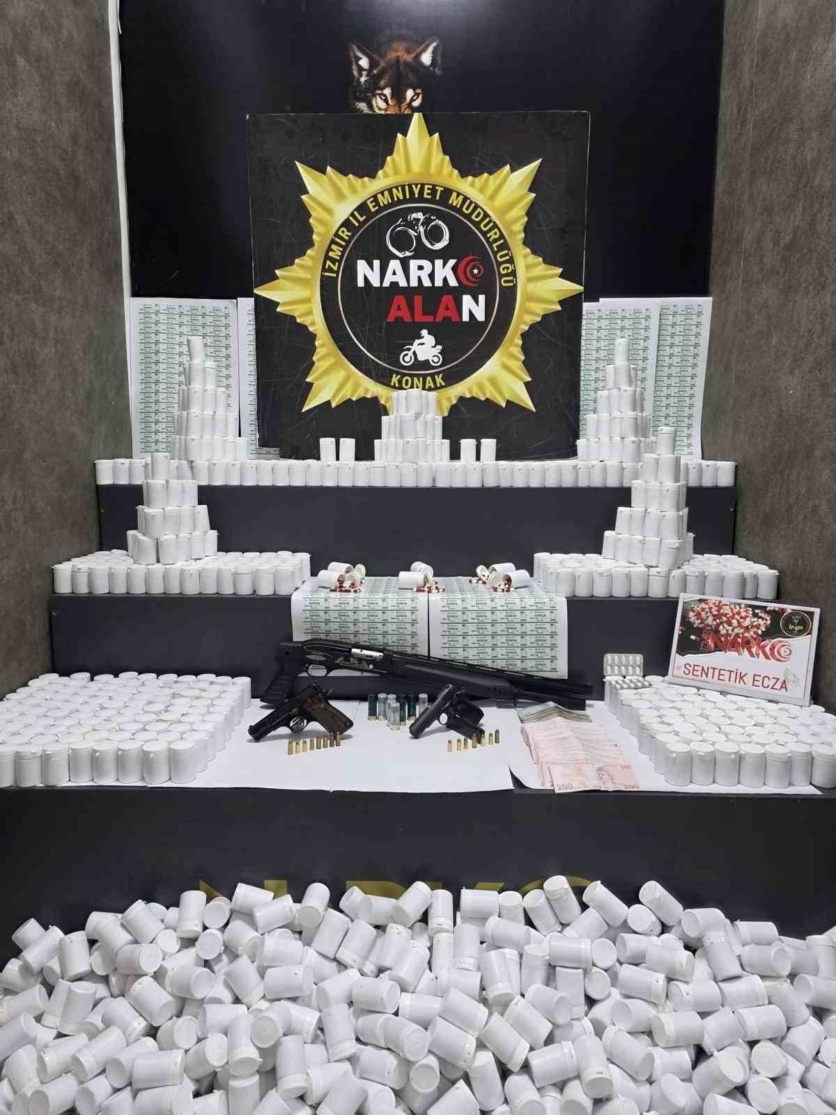 İzmir’de uyuşturucu operasyonu: 3 gözaltı