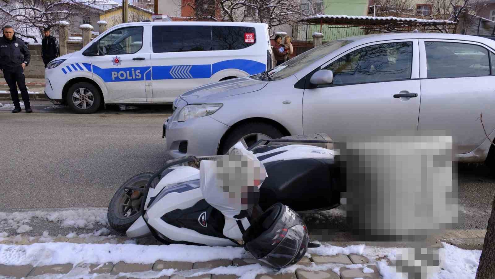 Karaman’da otomobille motokurye çarpıştı: 1 yaralı