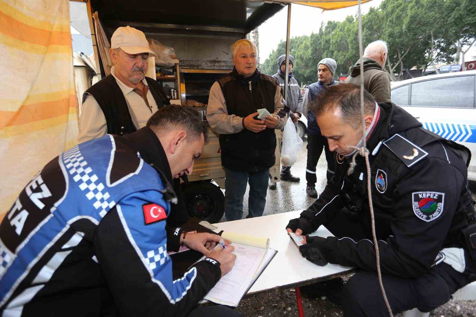 Kepez Zabıtası’ndan işgaller ve gıda ihlalleri denetimi