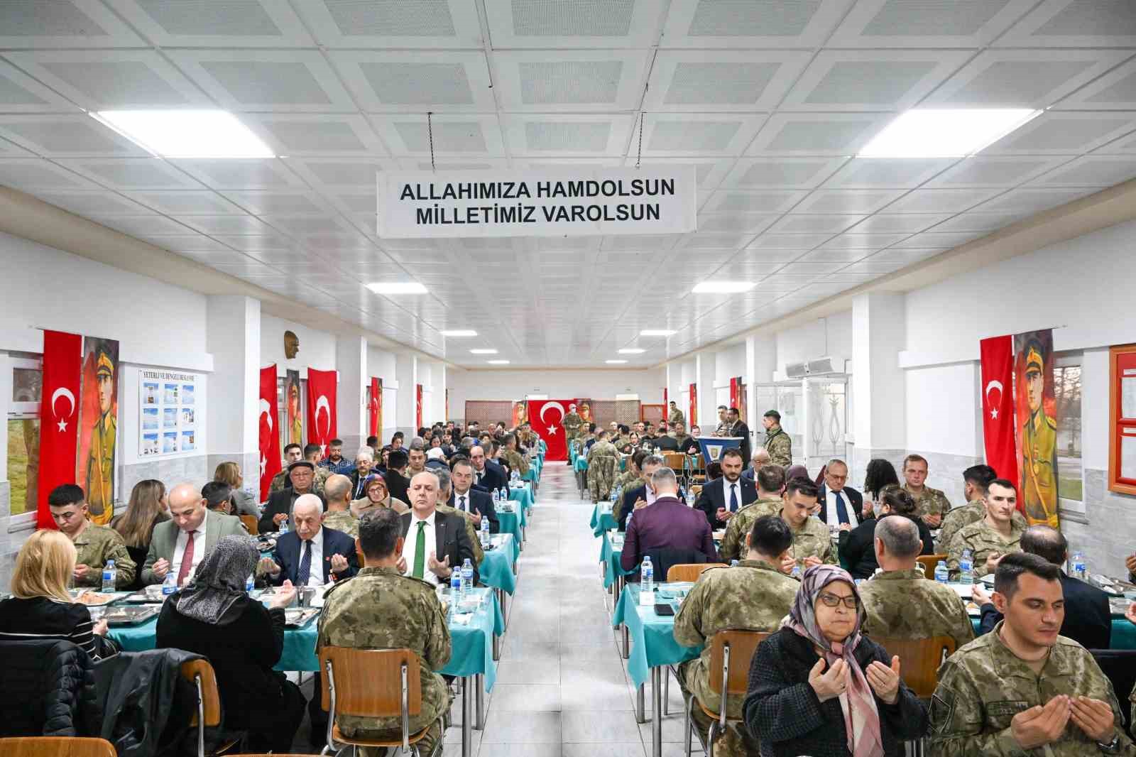 Kırklareli’nde şehit aileleri ve gaziler gönül sofrasında buluştu