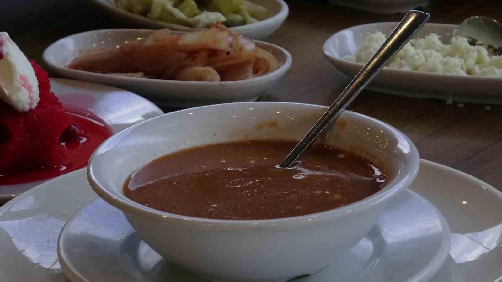 Kış aylarının doğal antibiyotiği tarhana çorbası yoğun talep görüyor