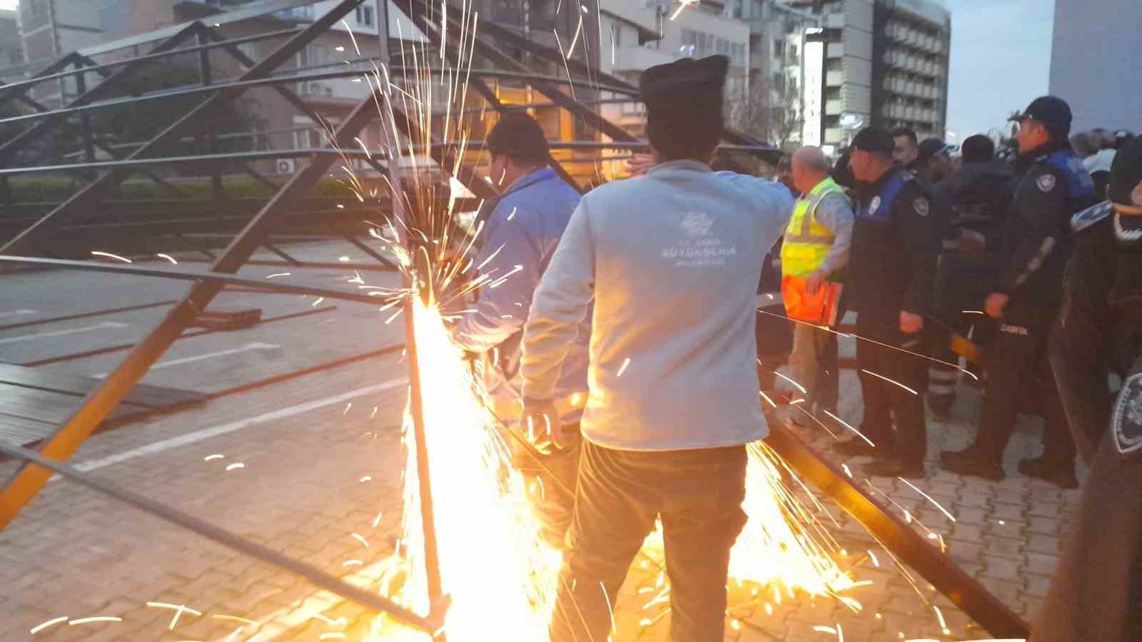 Kuşadası Belediyesi Meclis Üyesi Apaydın: "Biz sadece halkımıza verdiğimiz hizmet aksamasın istiyoruz"