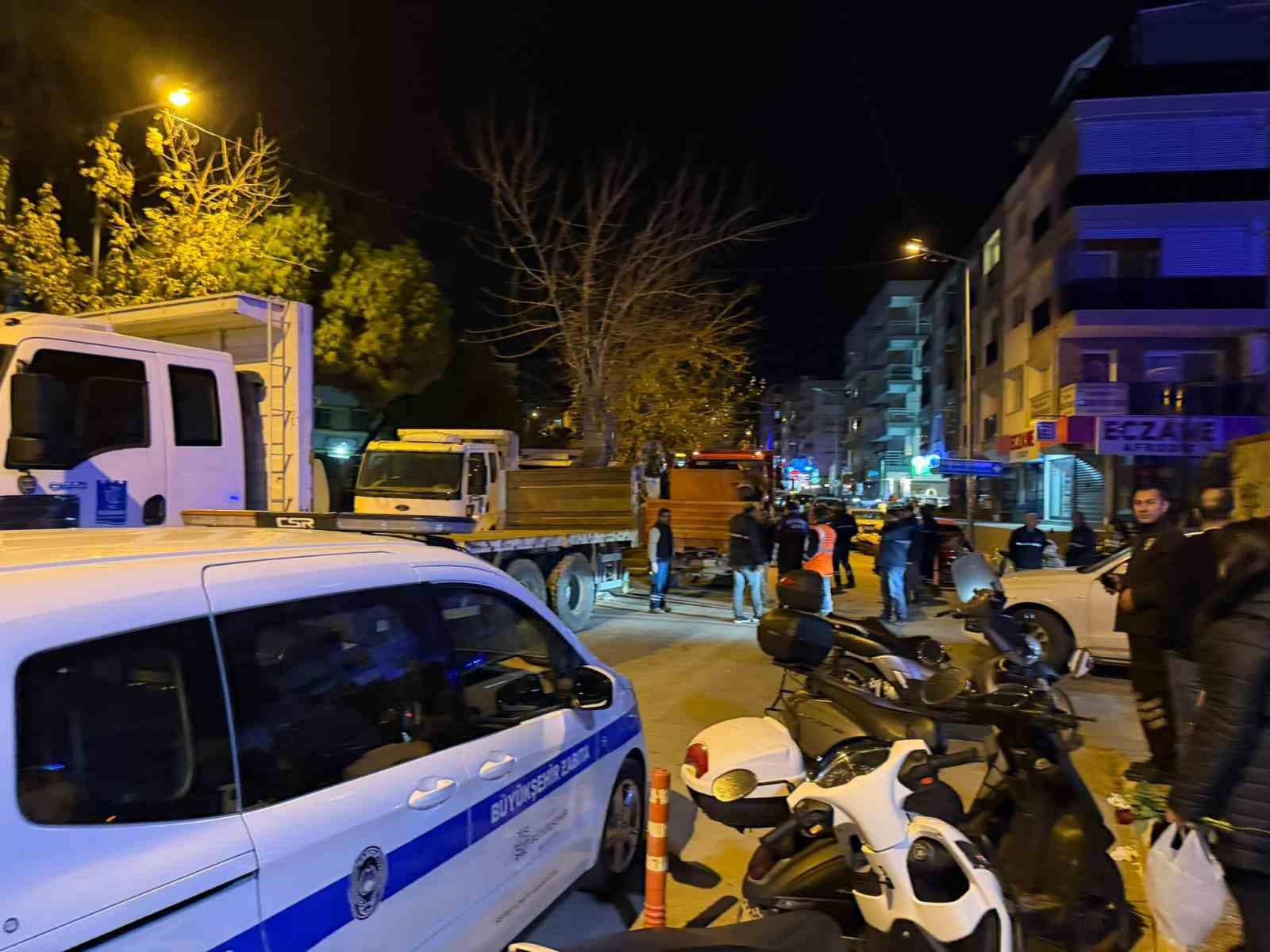 Kuşadası’nda belediye ekipleri karşı karşıya geldi