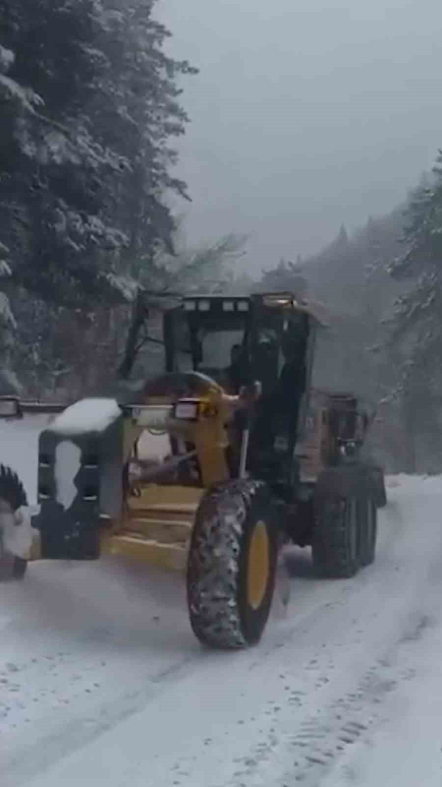 Mengen’de kar küreme çalışmaları başladı