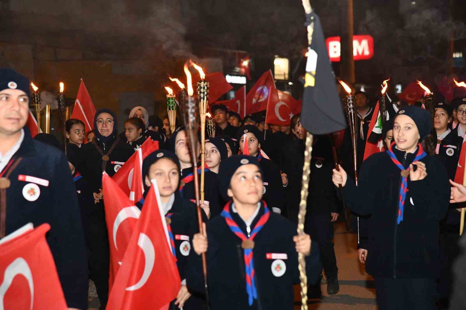 Osmaniye’nin kurtuluşu fener alayıyla kutlandı