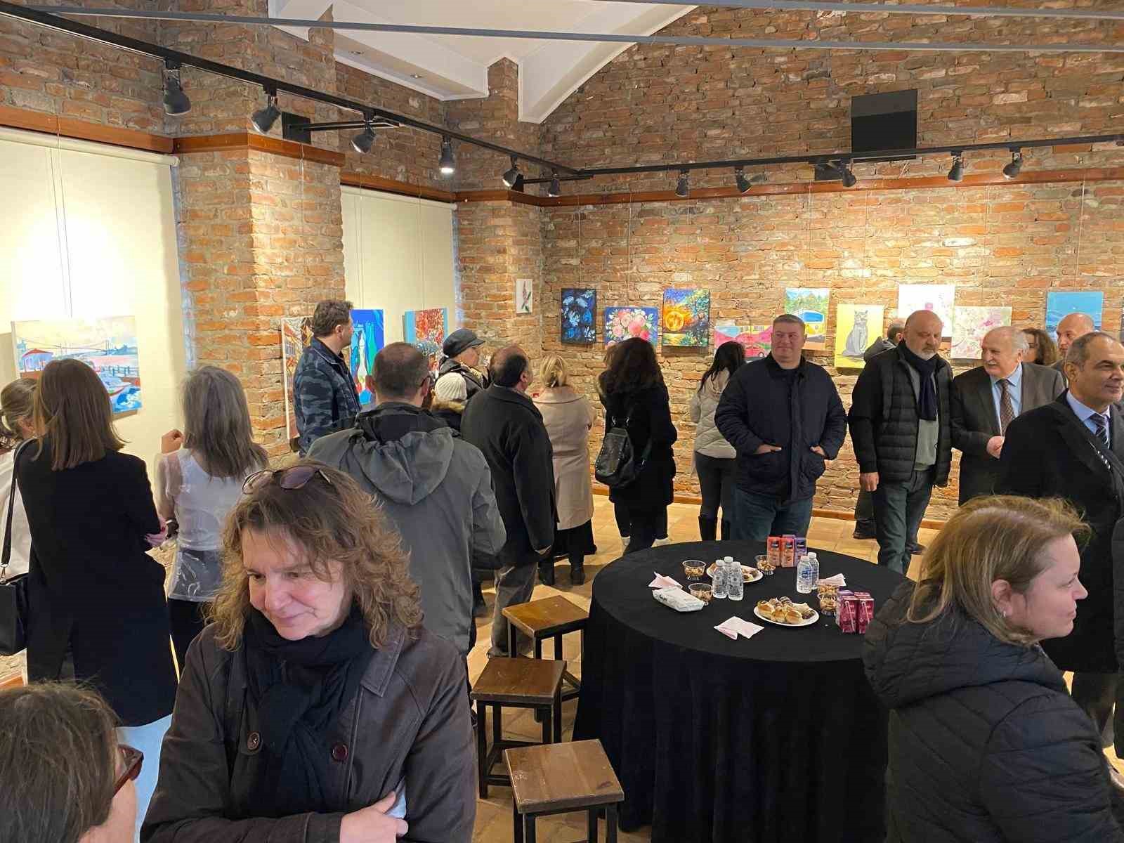 Otizmli ressam Alp Eren Candan’ın resim sergisi