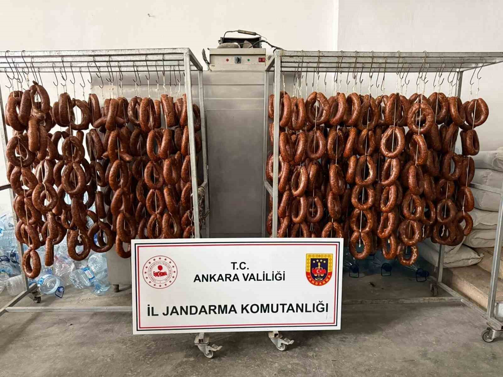 Sahte gıda üretimi yapan iş yerlerine operasyon: 3 gözaltı