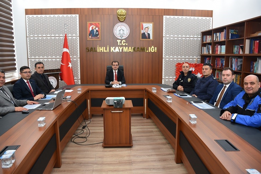 Salihli’deki metruk binaların yüzde 70’i güvenli hale getirildi