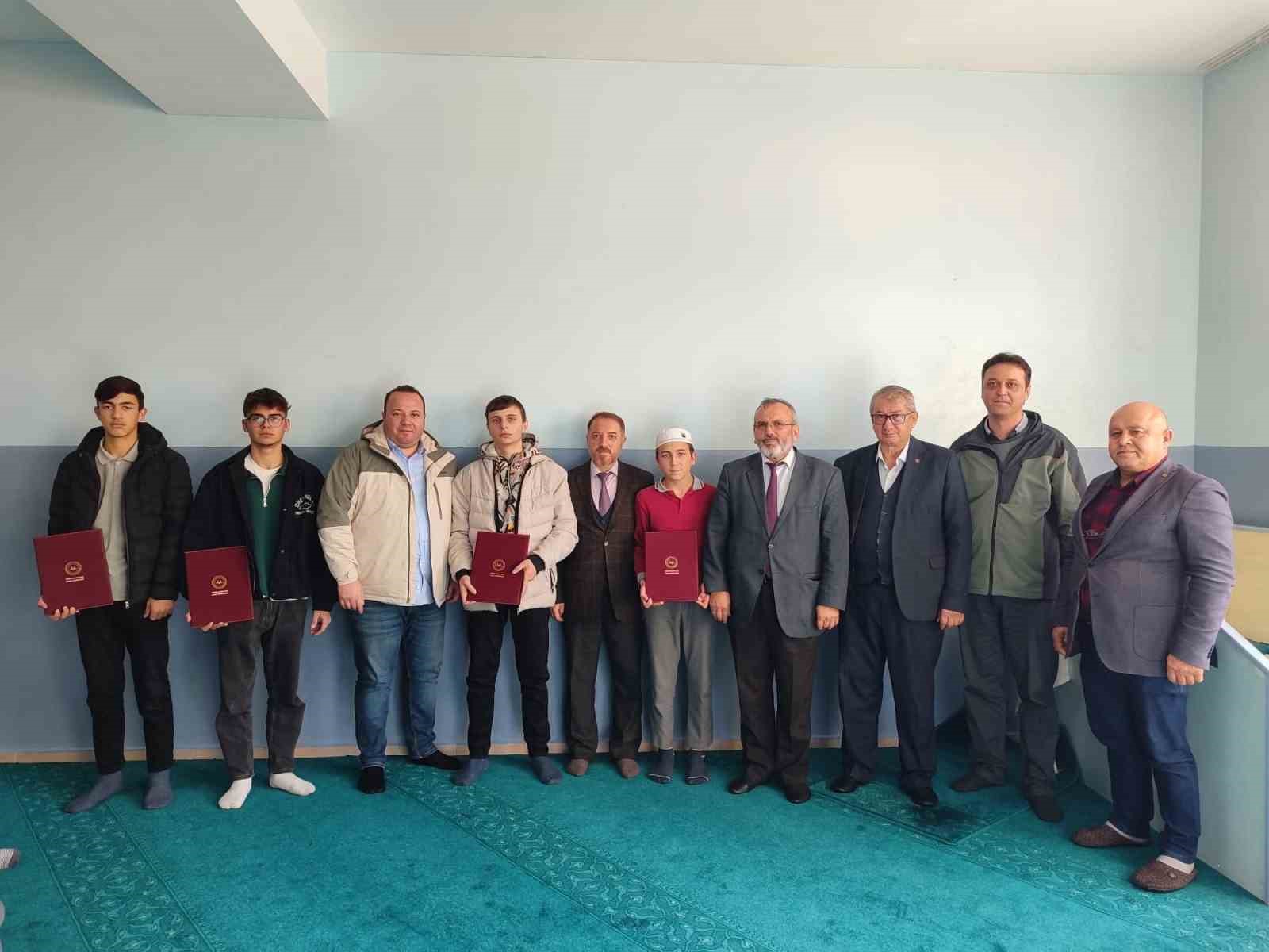 Şuhut’ta hafızlık icazet sevinci