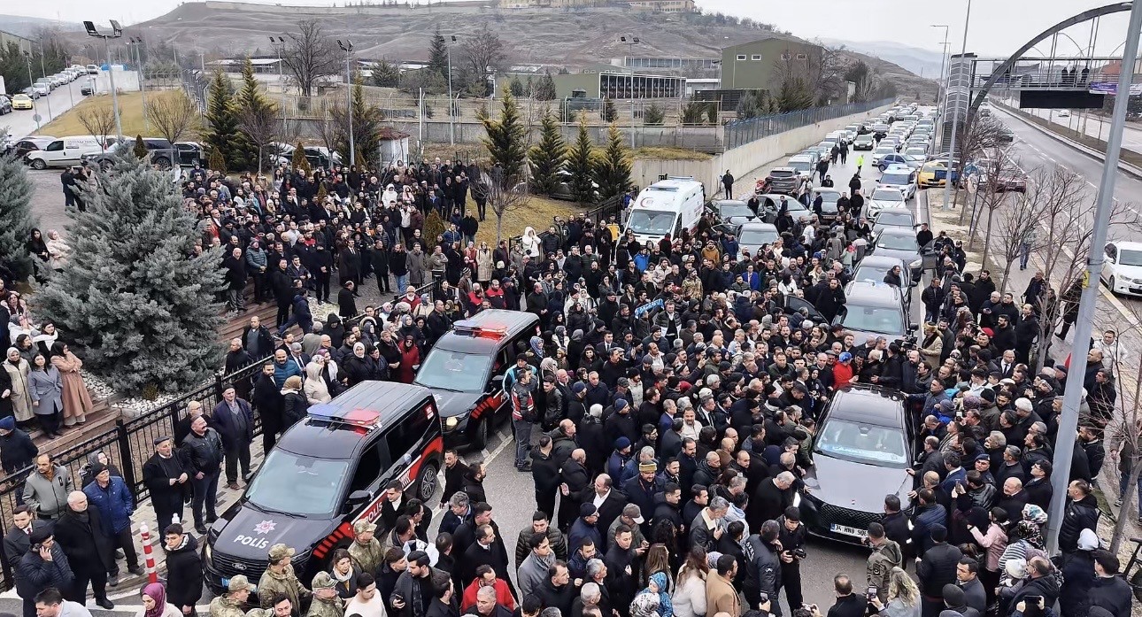 Vali Taşolar’a Çankırılardan duygusal veda